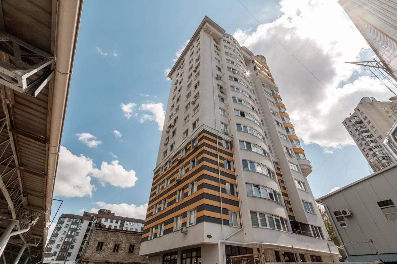 Gorgeous Apartment Near Mcdonald'S Chisinau Luaran gambar
